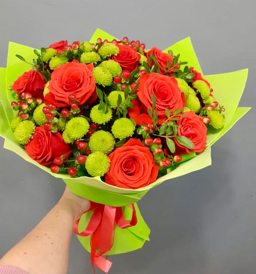 Букет цветов из: Хризантемы и Розы в Миатли