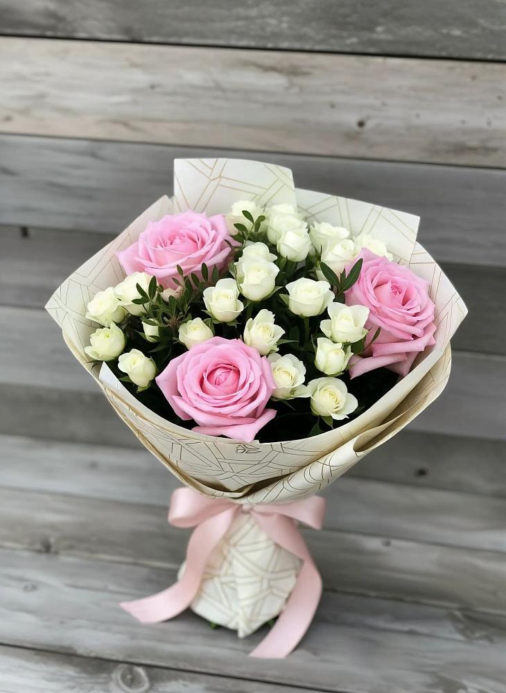 Букет цветов из: Розы в Миатли