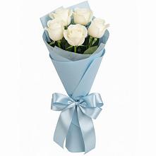 Букет 5 Белых роз Проуд в Миатли