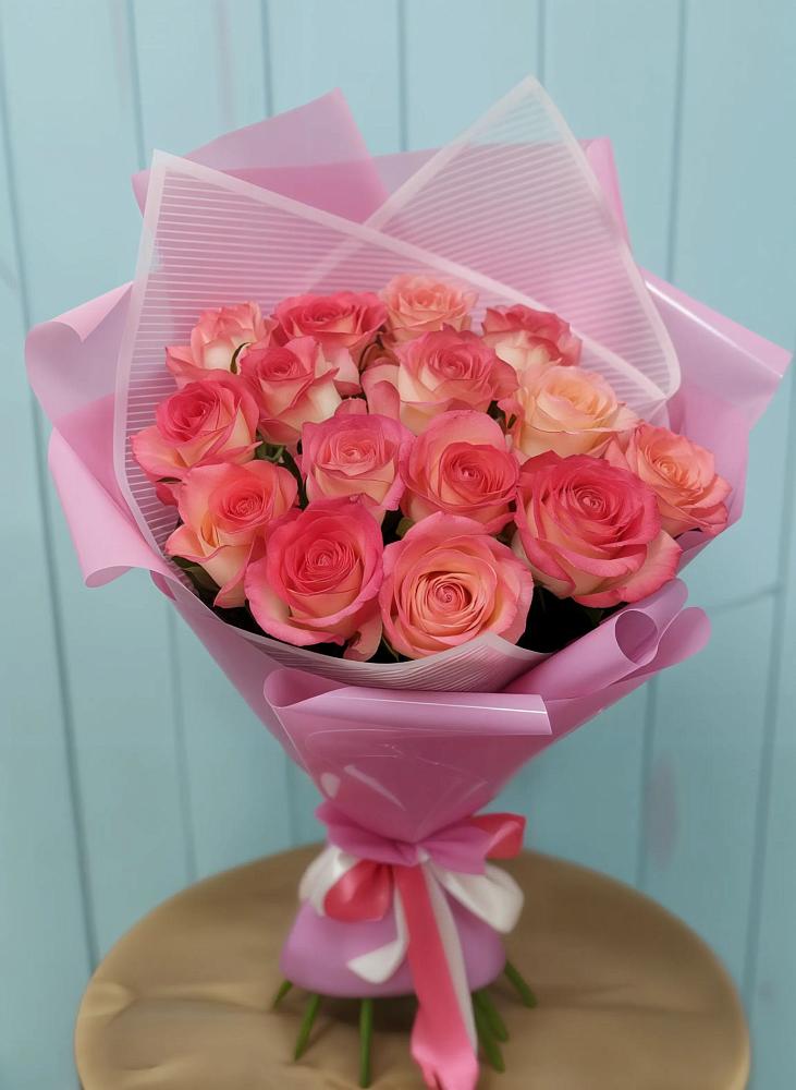 Букет 15 Розовых роз Равель в Миатли
