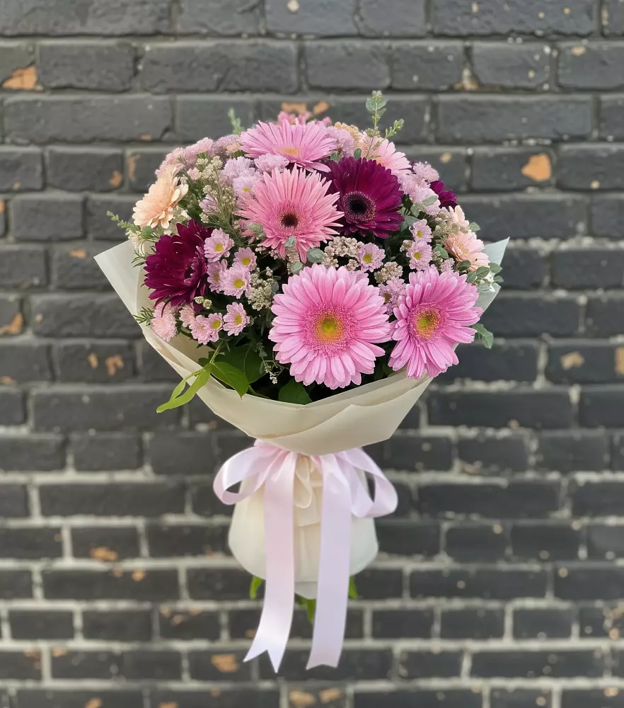 Букет цветов из: Герберы и Хризантемы в Миатли