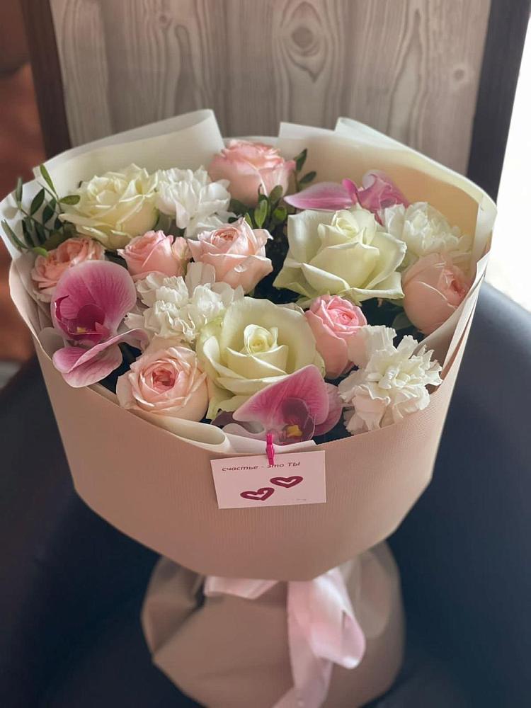 Букет цветов из: Орхидеи, Розы и Гвоздики в Миатли