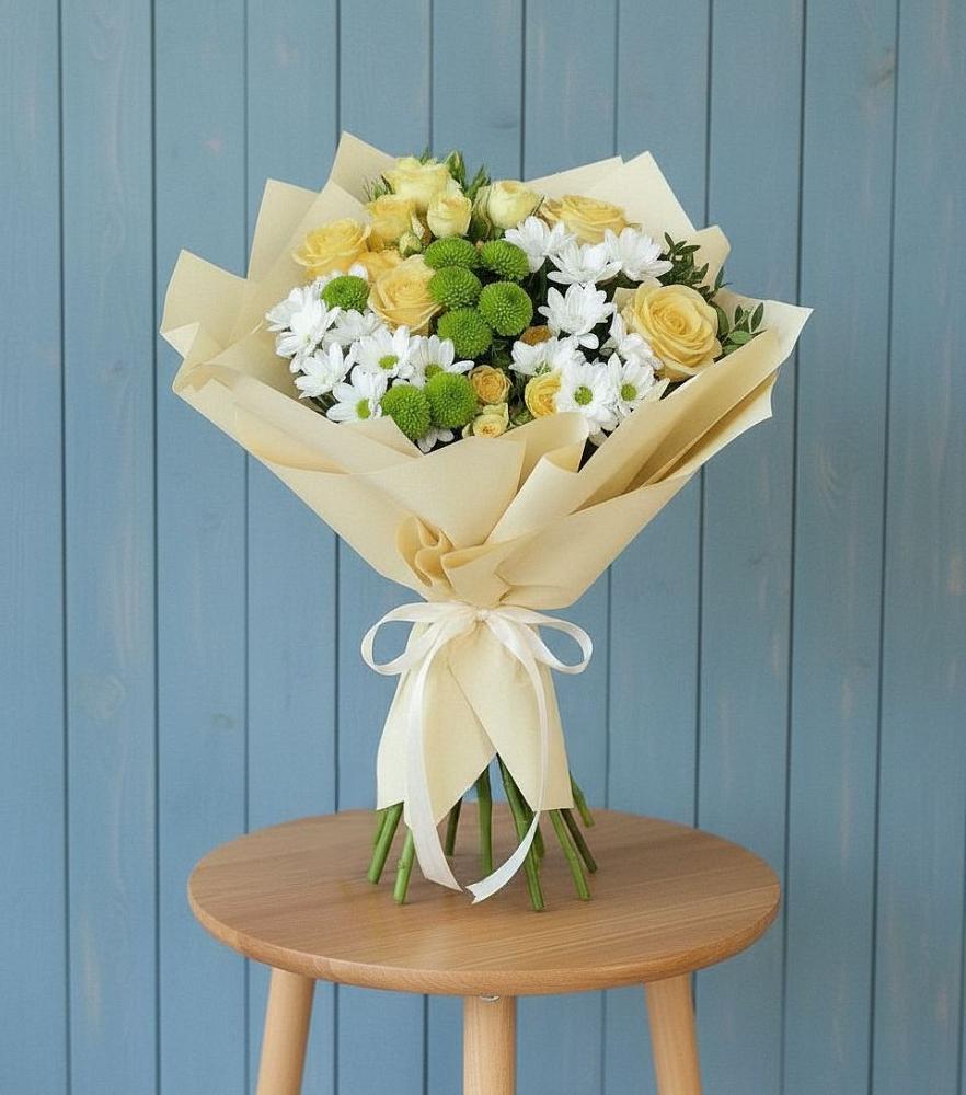 Букет цветов из: Хризантемы и Розы в Миатли