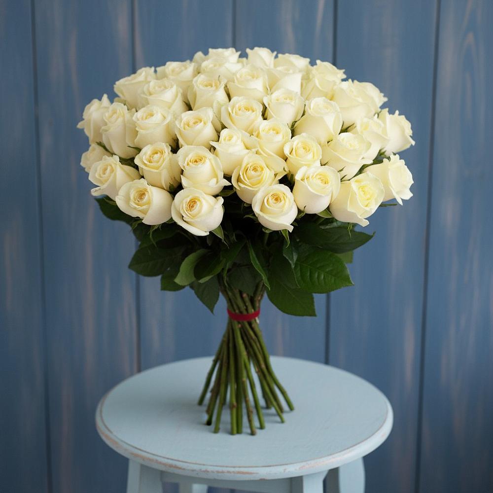 Букет 51 Белая роза Эдлесс Лав в Миатли