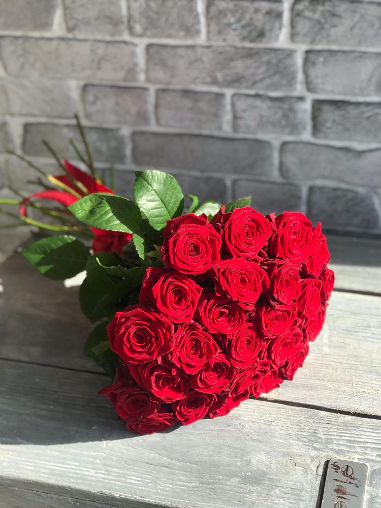 Букет Красные розы Фридом в Миатли