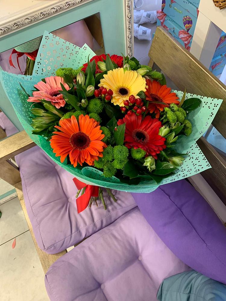 Букет цветов из: Герберы, Хризантемы и Альстромерии в Миатли
