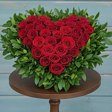 Цветочная композиция из Розы в виде сердца #REPLACE_PRED# Миатли