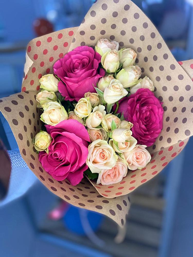 Букет цветов из: Розы в Миатли