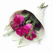 Букет цветов из:  Розы в Миатли