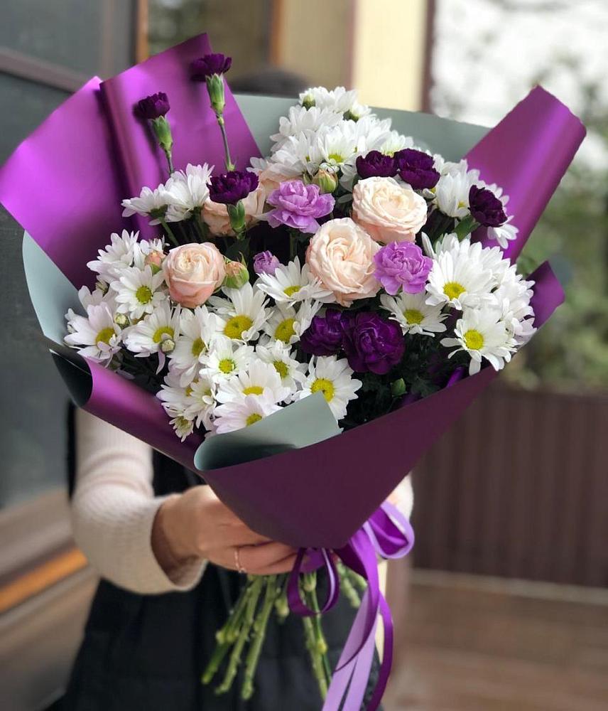 Букет цветов из: Хризантемы, Гвоздики и Розы в Миатли