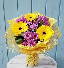 Букет цветов из:  Хризантемы и Герберы в Миатли