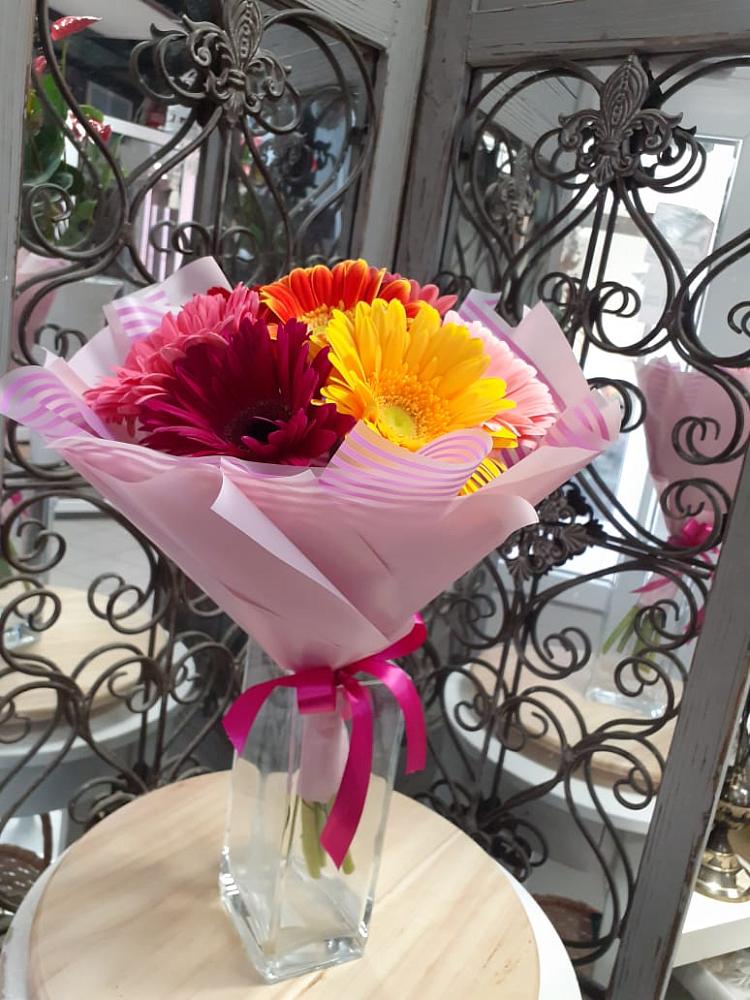 Букет цветов из: Герберы в Миатли