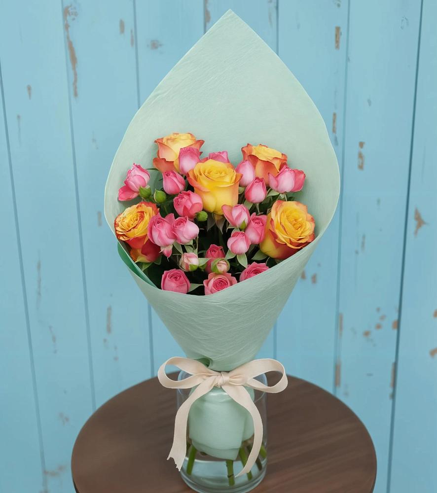 Букет цветов из: Розы в Миатли