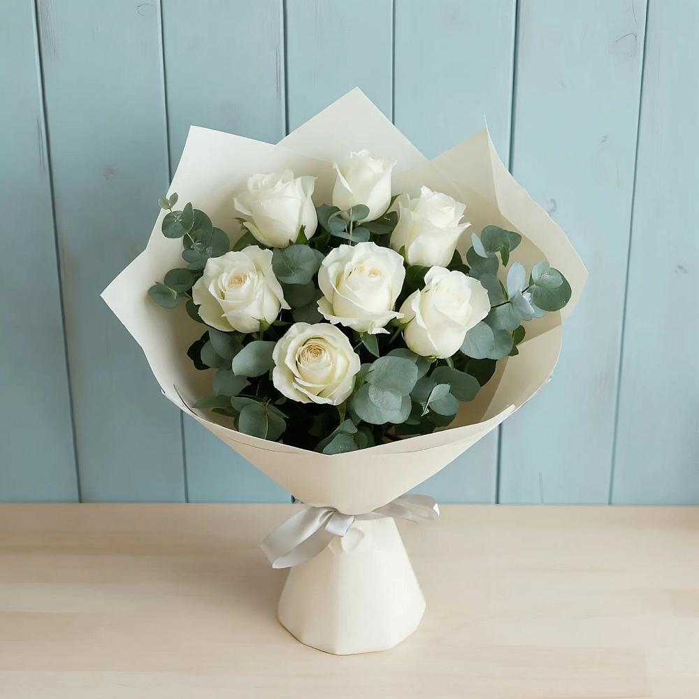 Букет Белые розы в Эвкалипте в Миатли