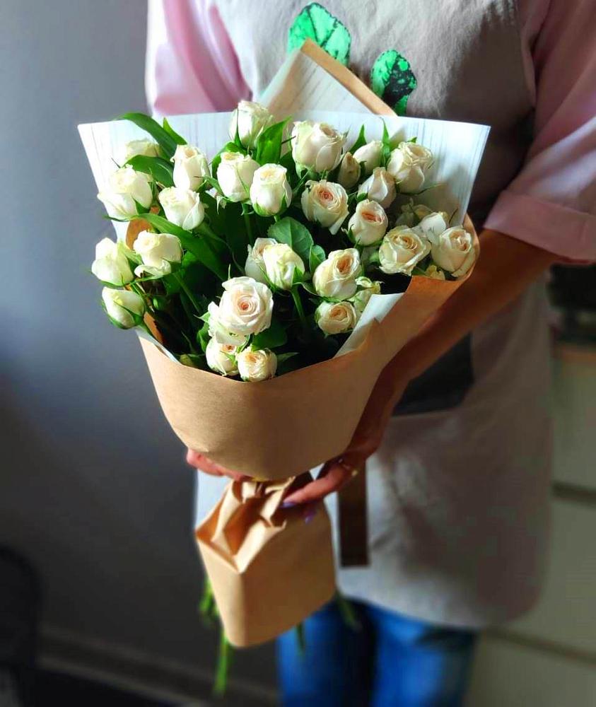 Букет цветов из: Розы в Миатли