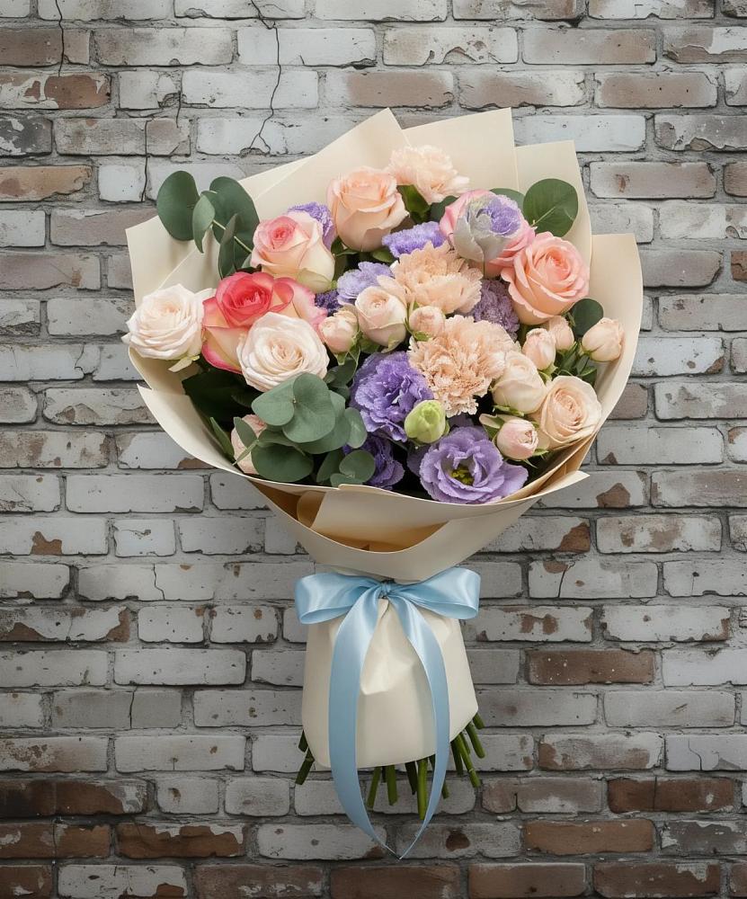 Букет цветов из: Розы, Лизиантусы и Гвоздики в Миатли