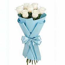 Букет 7 белых роз Проуд в Миатли