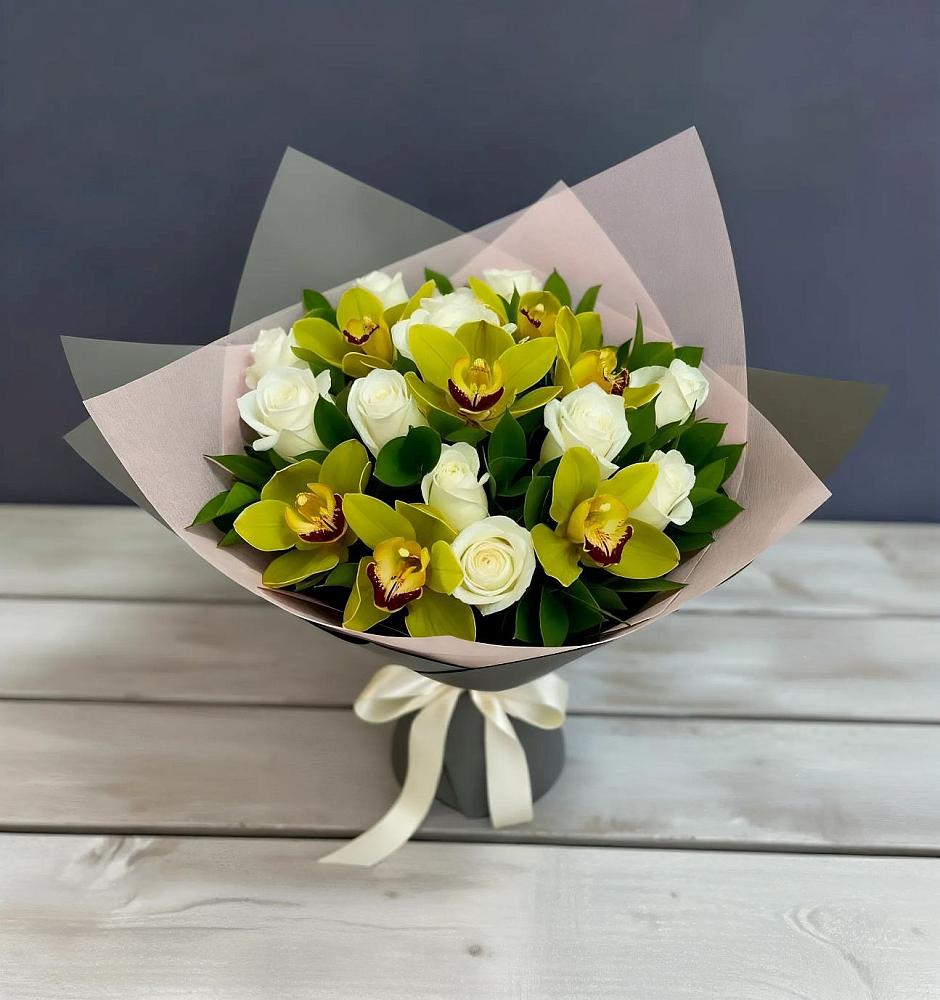 Букет цветов из: Орхидеи и Розы в Миатли