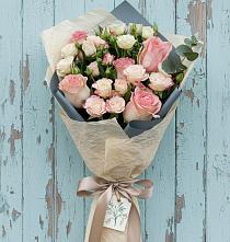 Букет цветов из:  Розы в Миатли