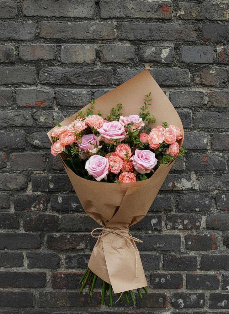 Букет цветов из: Розы в Миатли