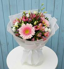 Букет цветов из:  Герберы, Альстромерии и Лизиантусы в Миатли