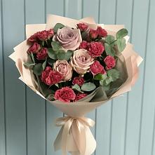 Букет цветов из:  Гвоздики и Розы в Миатли
