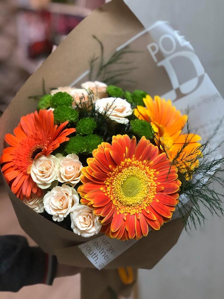 Букет цветов из: Герберы, Хризантемы и Розы в Миатли
