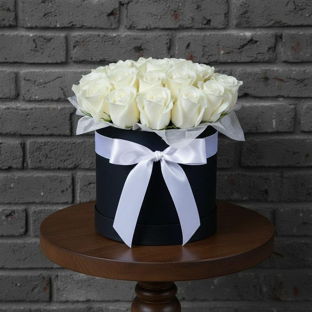 Цветочная композиция из Розы в шляпной коробке в Миатли