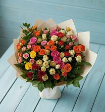 Букет Микс из разноцветных кустовых роз в Миатли